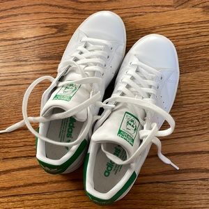 Stan smith!!!! MENS size 7, womens 8.5!!!